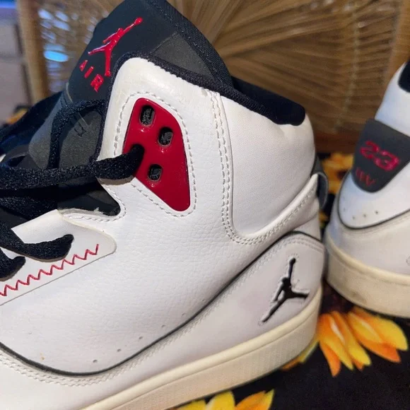 Mens Air Jordan’s - Picture 2 of 10